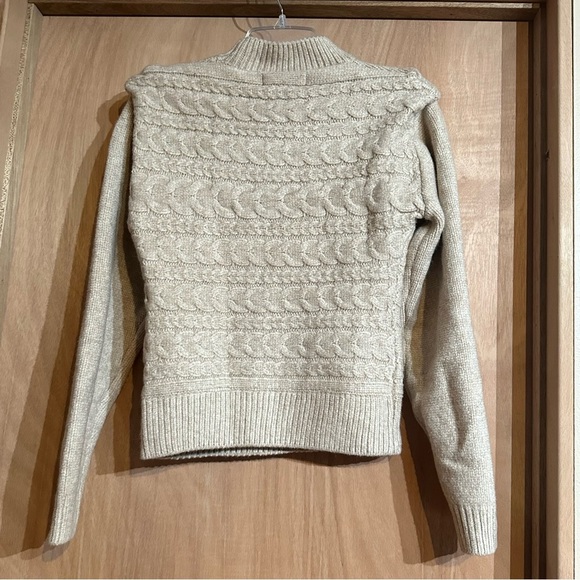 BlankNYC Cream Oatmeal Horizontal Cable Knit Crewneck Sweater small - Picture 4 of 4